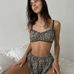 Pigiama corto con spalline in stampa leopardata