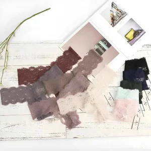 Stringa di pizzo con fiocco