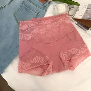 Mutandine in pizzo a vita alta