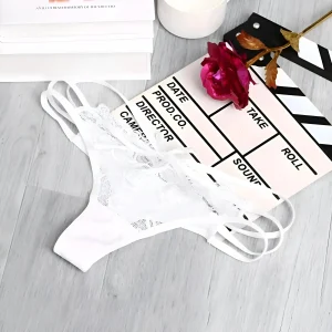 Stringa in pizzo universale con tre fasce laterali